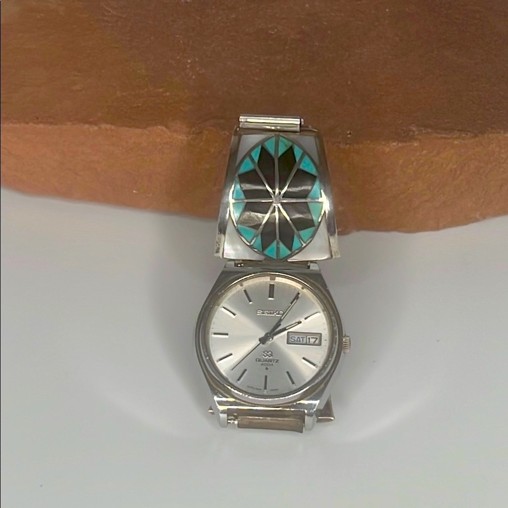 Vintage Seiko Silver Watch with Geometric Turquoise Accent.